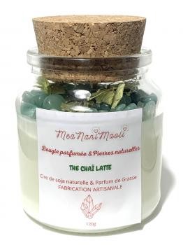 Bougie parfumée artisanale senteur thé chaï latte contenant des cristaux d'aventurine verte